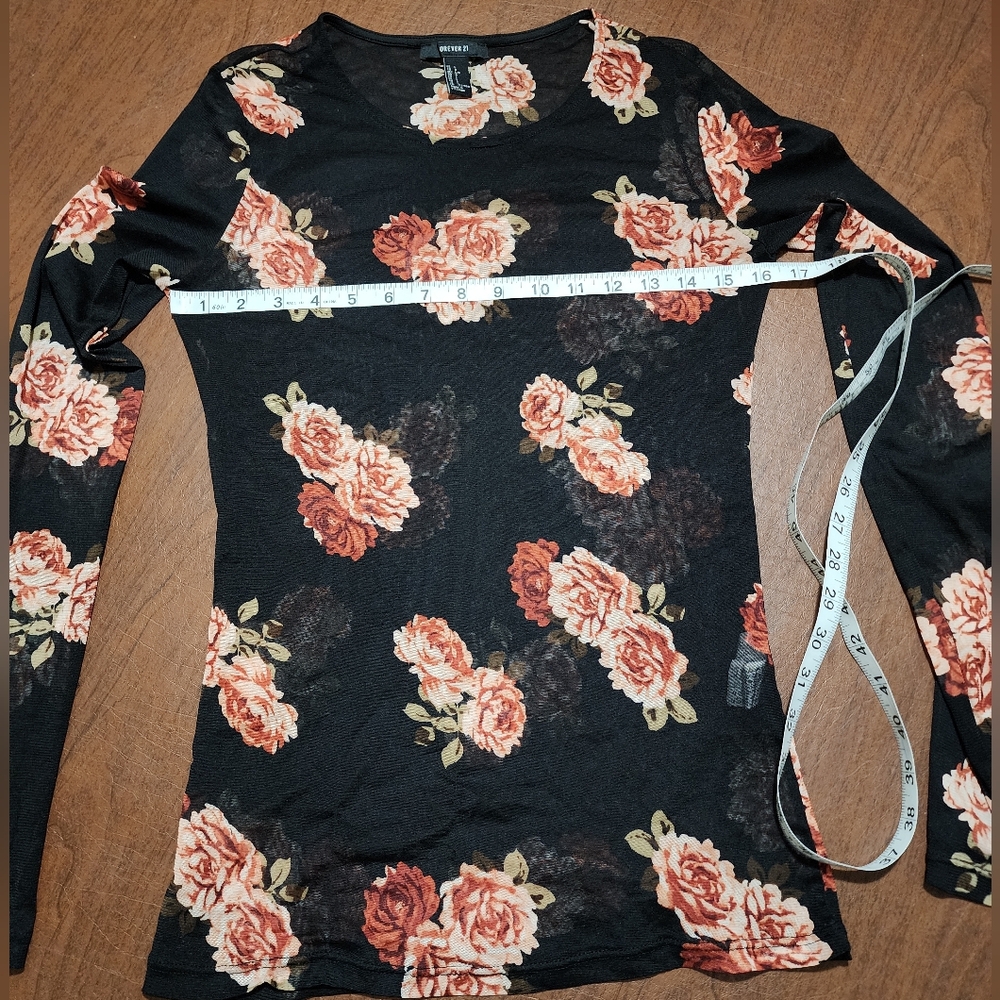 Floral Long Sleeve Top - Black and Red - Picture 3 of 8
